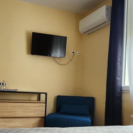 Les Belles Nuits Bed & Breakfast Le Bousquet-d'Orb Dış mekan fotoğraf