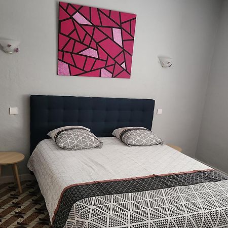Les Belles Nuits Bed & Breakfast Le Bousquet-d'Orb Dış mekan fotoğraf